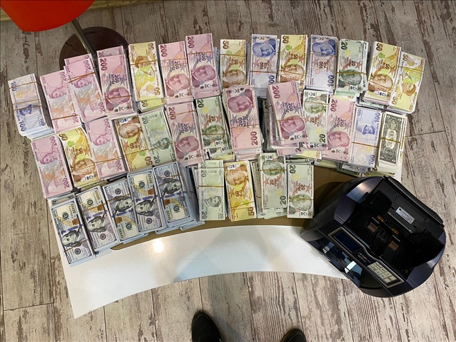 ŞANTAJ ŞÜPHELİLERİNDEN 3´Ü TUTUKLANDI