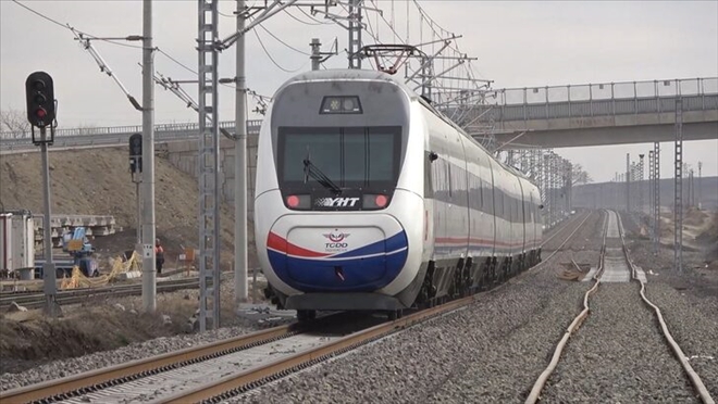 YHT SİVAS´A İLK GİRİŞİNİ YAPTI (VİDEO)