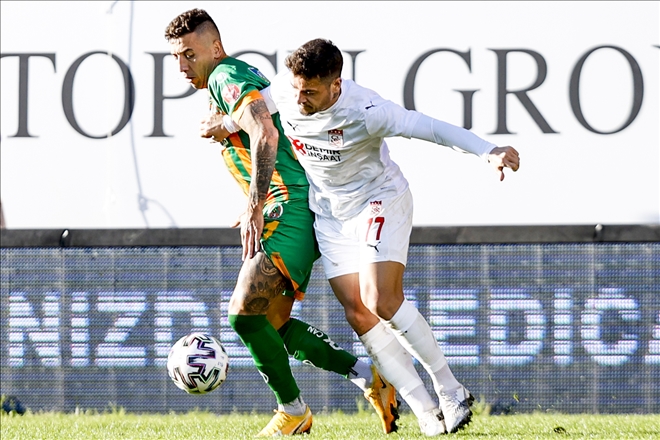 İLK RESMİ MAÇINA ÇIKTI