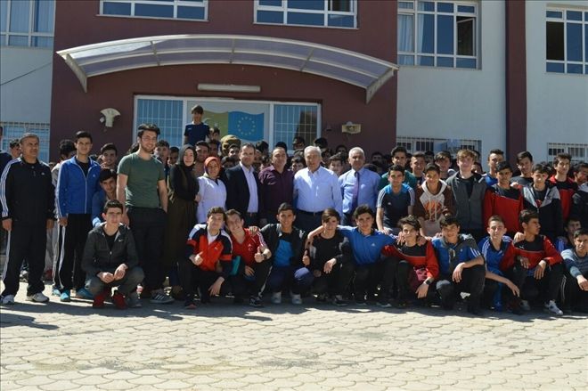 ŞAMPİYON OKULUNU GEZDİ