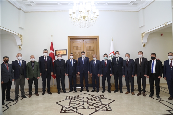 DURSUN´DAN VALİ AYHAN´A ZİYARET