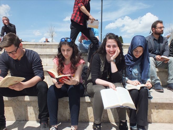 KİTAP OKUMA ETKİNLİĞİ