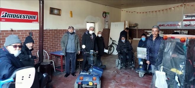 ENGELLİLERİN GÖNÜLLERİNE DOKUNDULAR