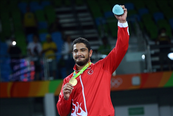 AKGÜL BAKANLIK MÜŞAVİRİ OLDU