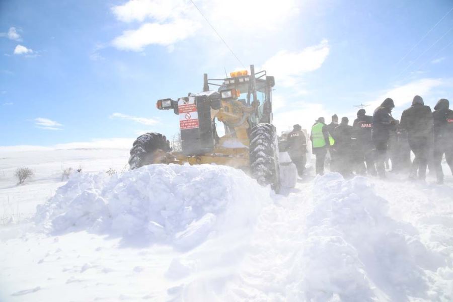 KAR KAPLANLARI MESAİDE