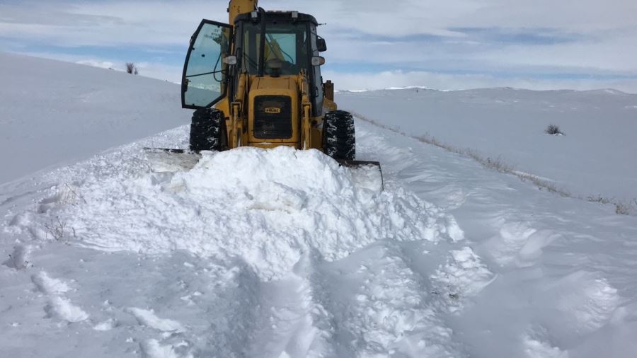 ELEKTRİK ARIZASINA GİDERKEN MAHSUR KALDILAR (VİDEO)