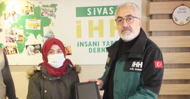 YETİM ÖĞRENCİLERE TABLET DESTEĞİ