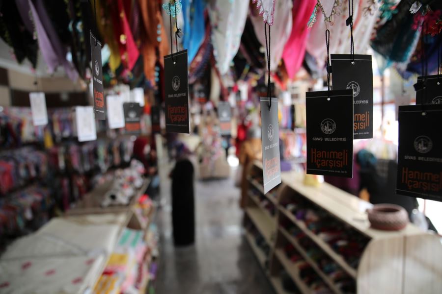 EMEĞE DEĞER KATAN ÇARŞI