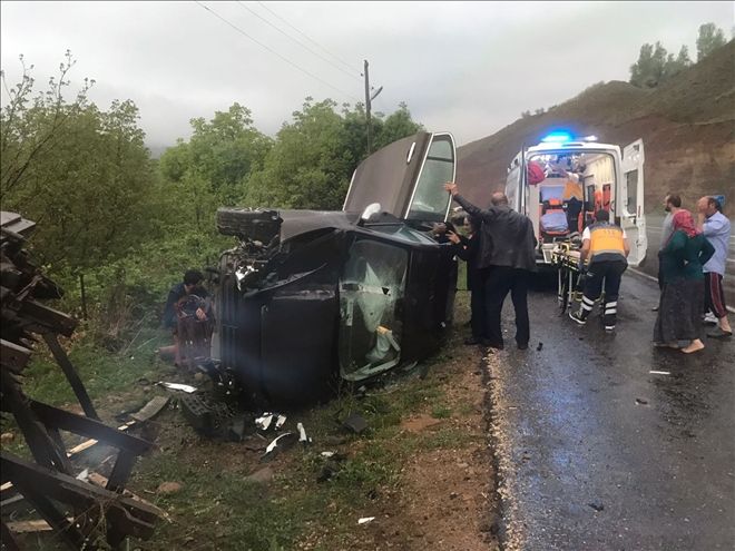 İKİ AYRI TRAFİK KAZASI: 5 YARALI