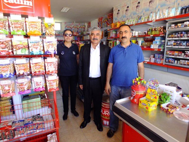 İLÇE ESNAFINI ZİYARET ETTİ