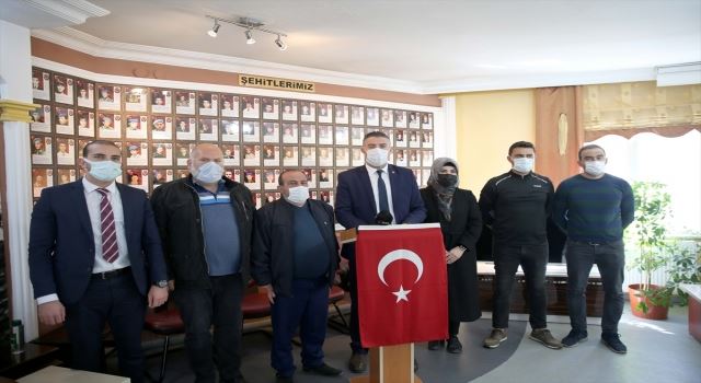 ŞEHİT AİLELERİNDE BAYRAK DEĞİŞİMİ