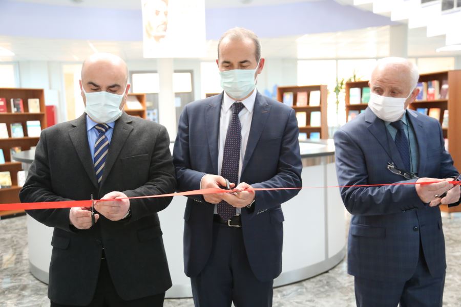 YUNUS EMRE VE TÜRKÇE KİTAP SERGİSİ AÇILDI