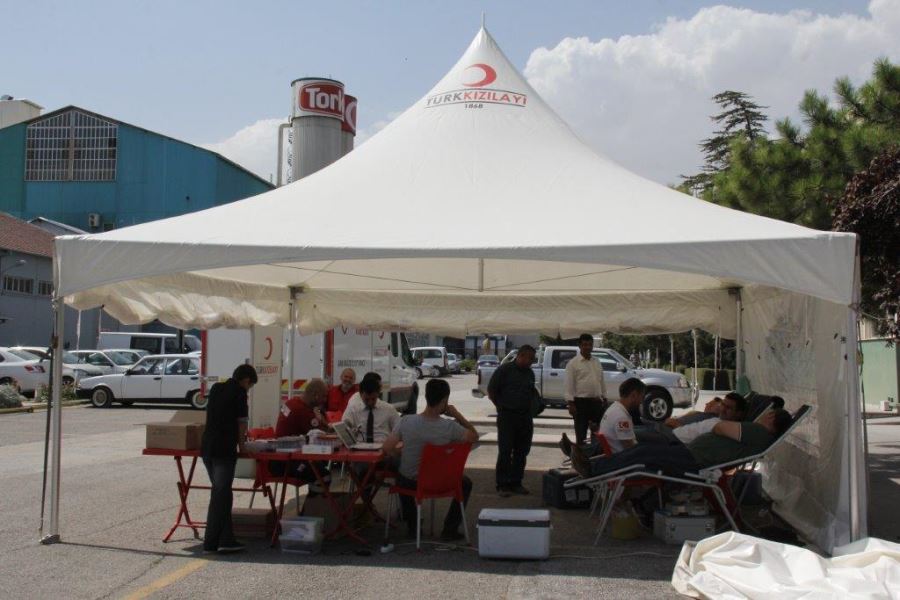 KAN BAĞIŞI GELENEĞİ SÜRDÜ