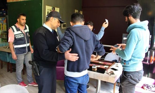 POLİSTEN ´GÜVENLİ OKUL, GÜVENLİ EĞİTİM´ DENETİMİ