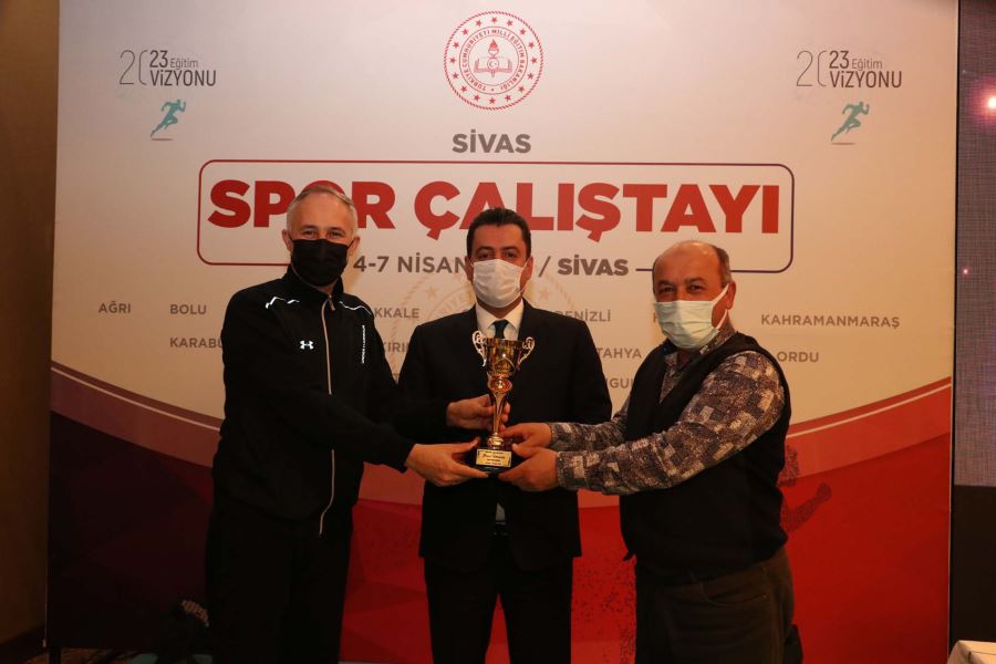 SPOR ÇALIŞTAYI VERİMLİ GEÇTİ