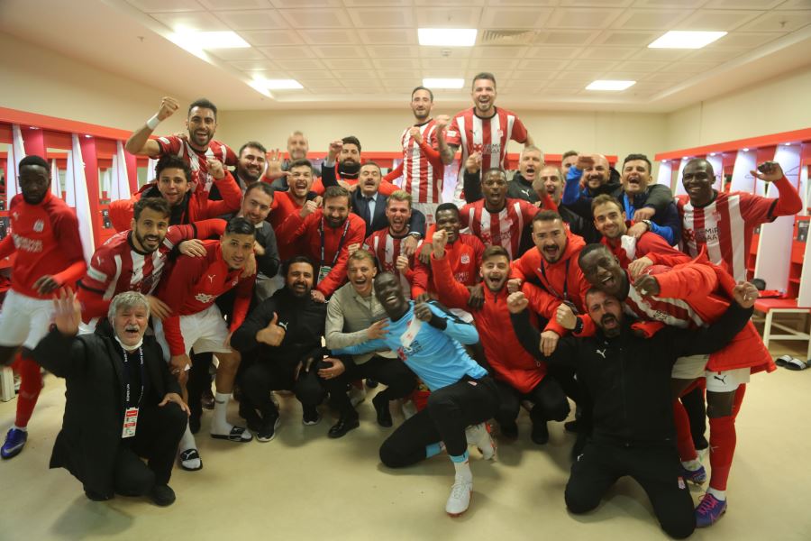 "3 PUANI KAPTIK" POZU