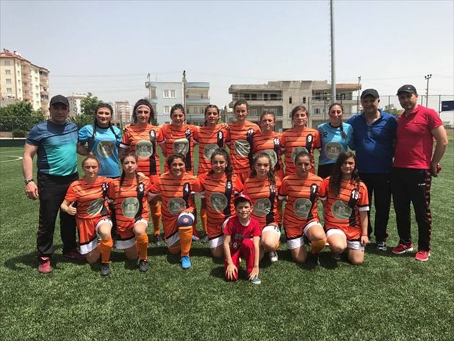 KADINLAR FARKLI GALİP