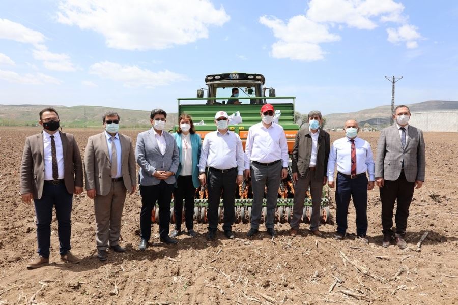 SADECE 6 ÜRETİCİ EKİM YAPTI (VİDEO)