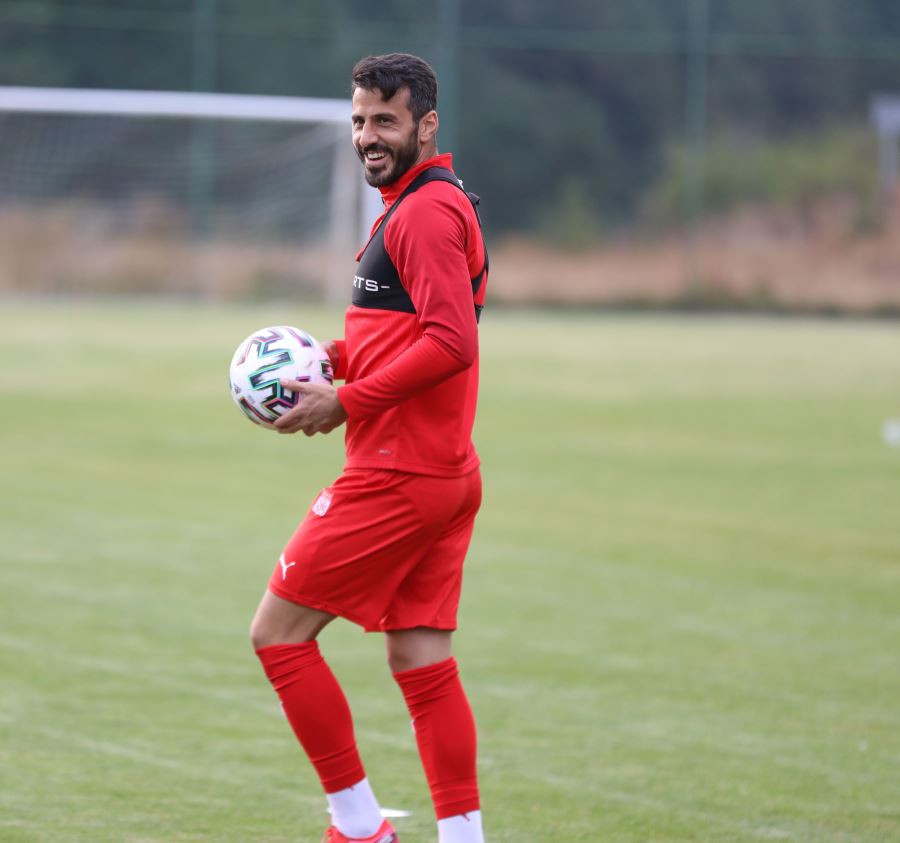 CANER 2 YIL DAHA SİVASSPOR'DA