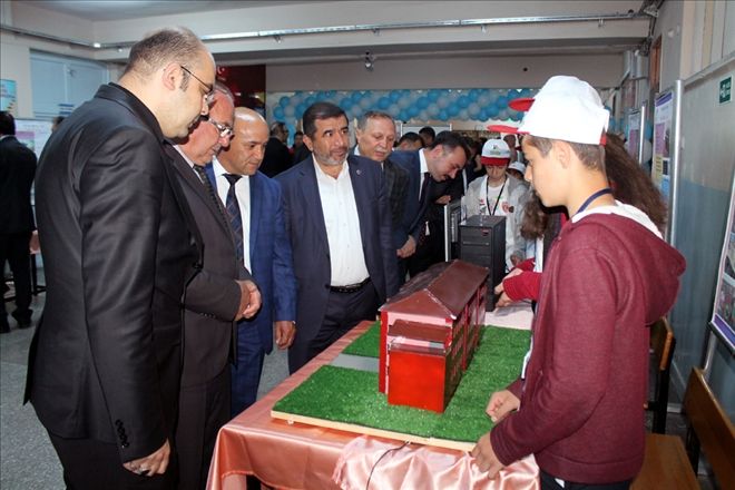 CELAL BAYAR´DA BİLİM FUARI AÇILIŞI