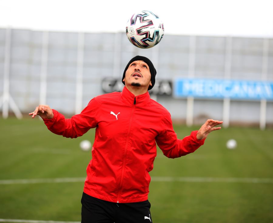 ALKIŞLAR FAYÇAL FAJR’A