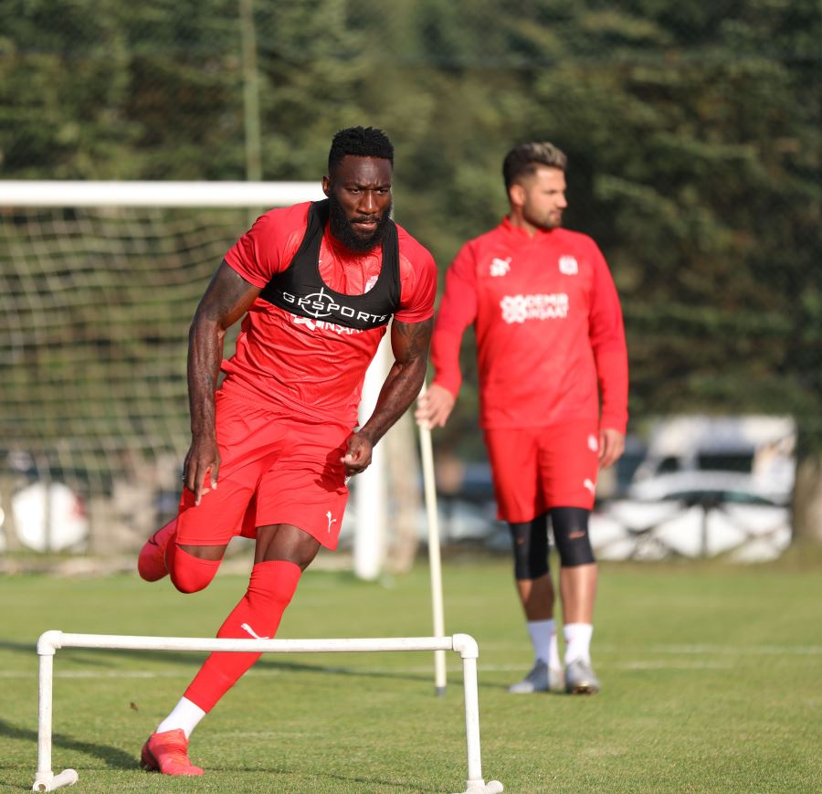 TEDAVİSİ FRANSA'DA SÜRÜYOR