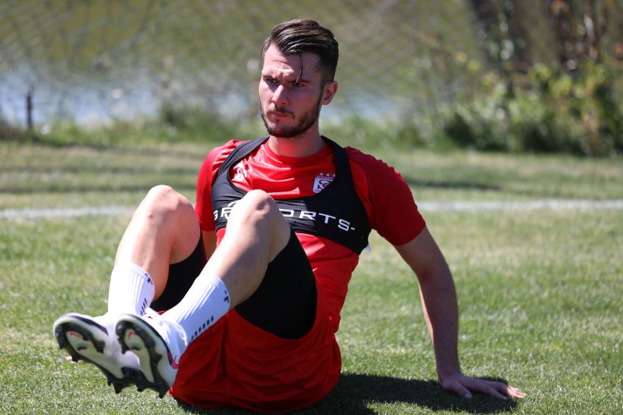 Robin ülkesine dönüyor