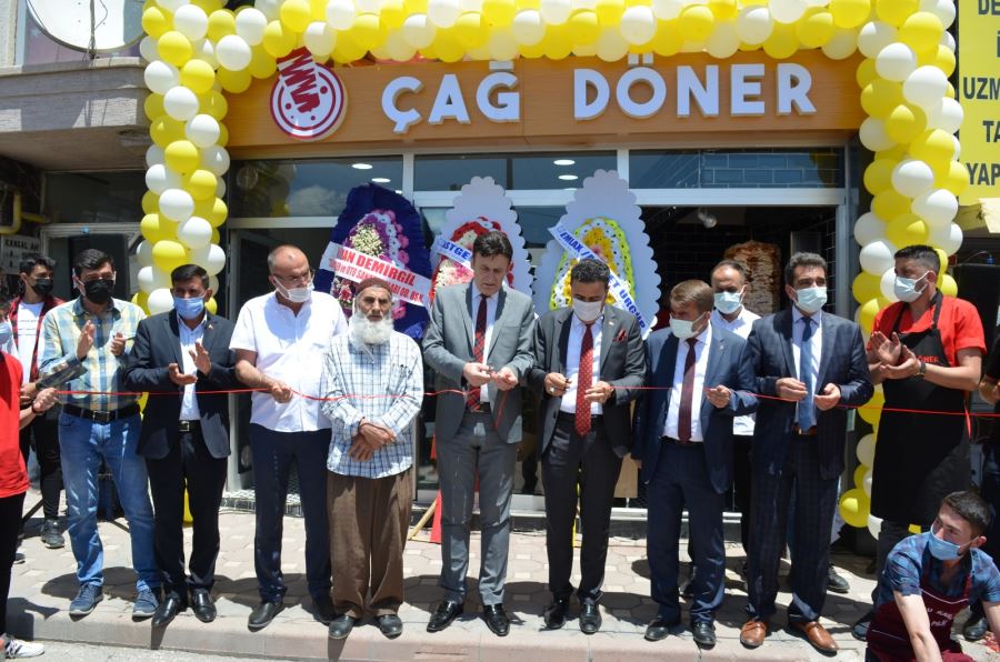 Demirgil, lokanta açılışına katıldı
