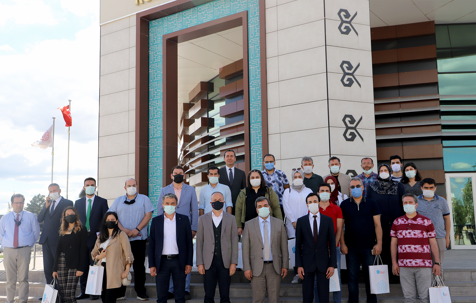 ‘SİMÜLASYON VE YAZILIMLARIN UYGULAMASINI YAPTIRACAĞIZ’