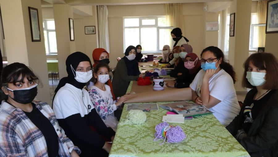 GENÇ ATÖLYE ÜRETİYOR