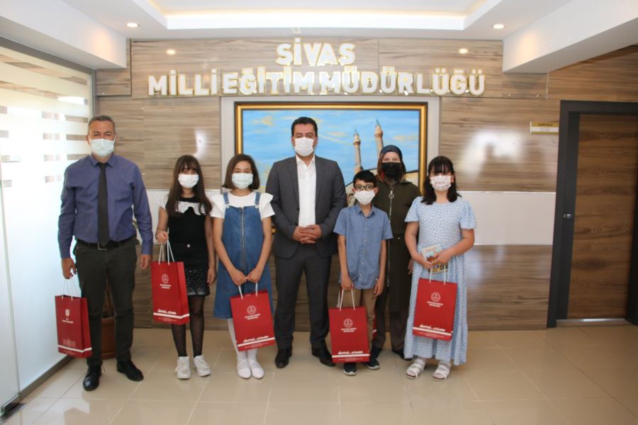 SİVAS BİLSEM ÖĞRENCİLERİ KİTAP ÇIKARDI