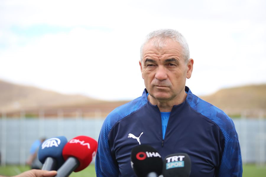 BAŞARININ SIRRINI AÇIKLADI