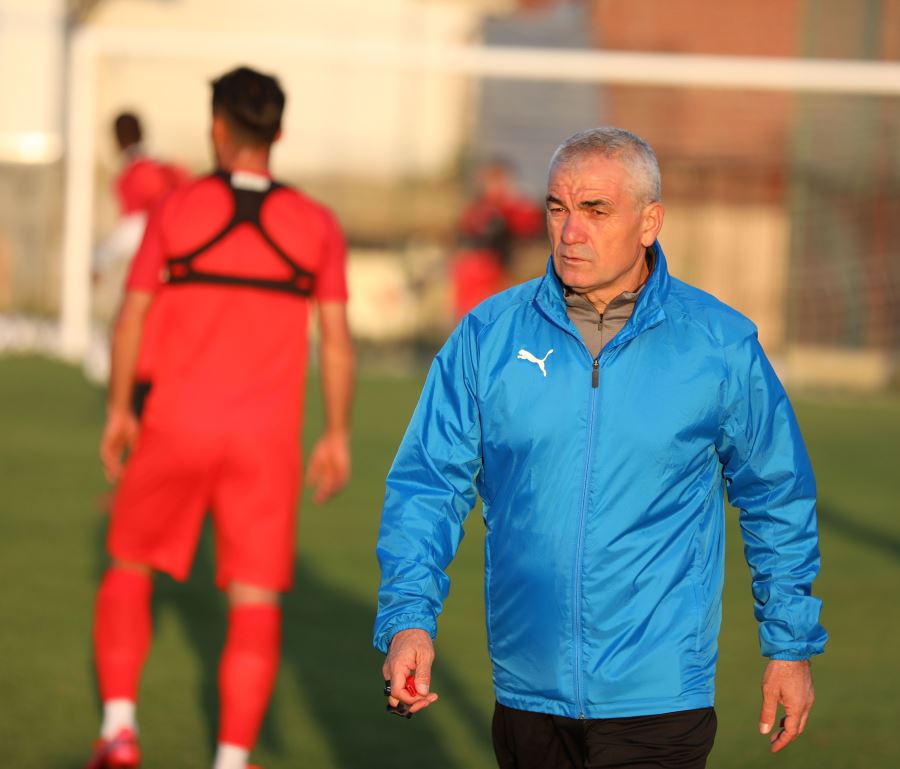 SİVASSPOR SAHAYA İNDİ