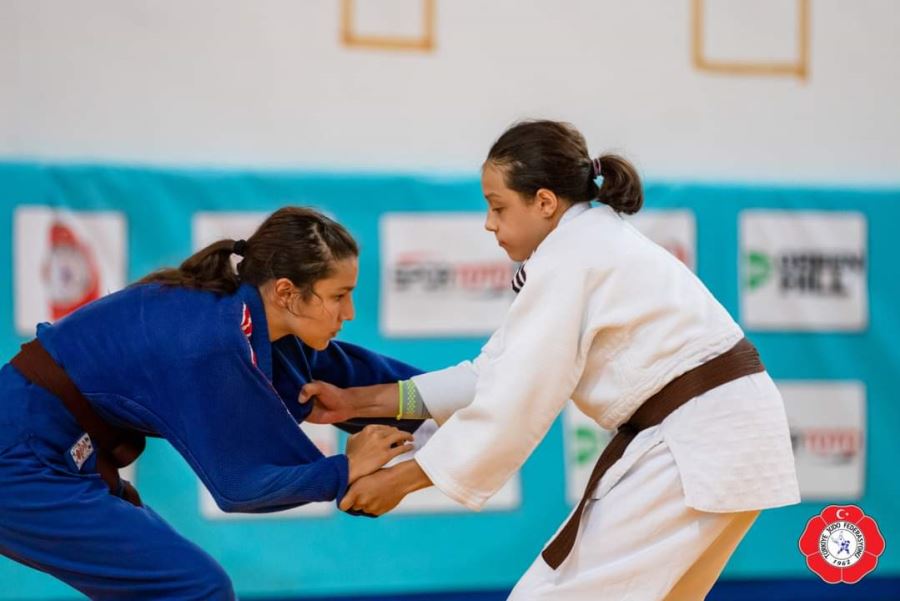 BEGÜMNAZ’DAN BÜYÜK BAŞARI