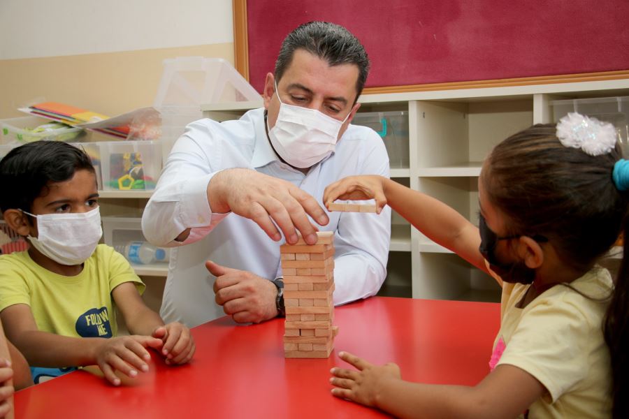 SAVAŞÇI'DAN OKULLARA ZİYARET