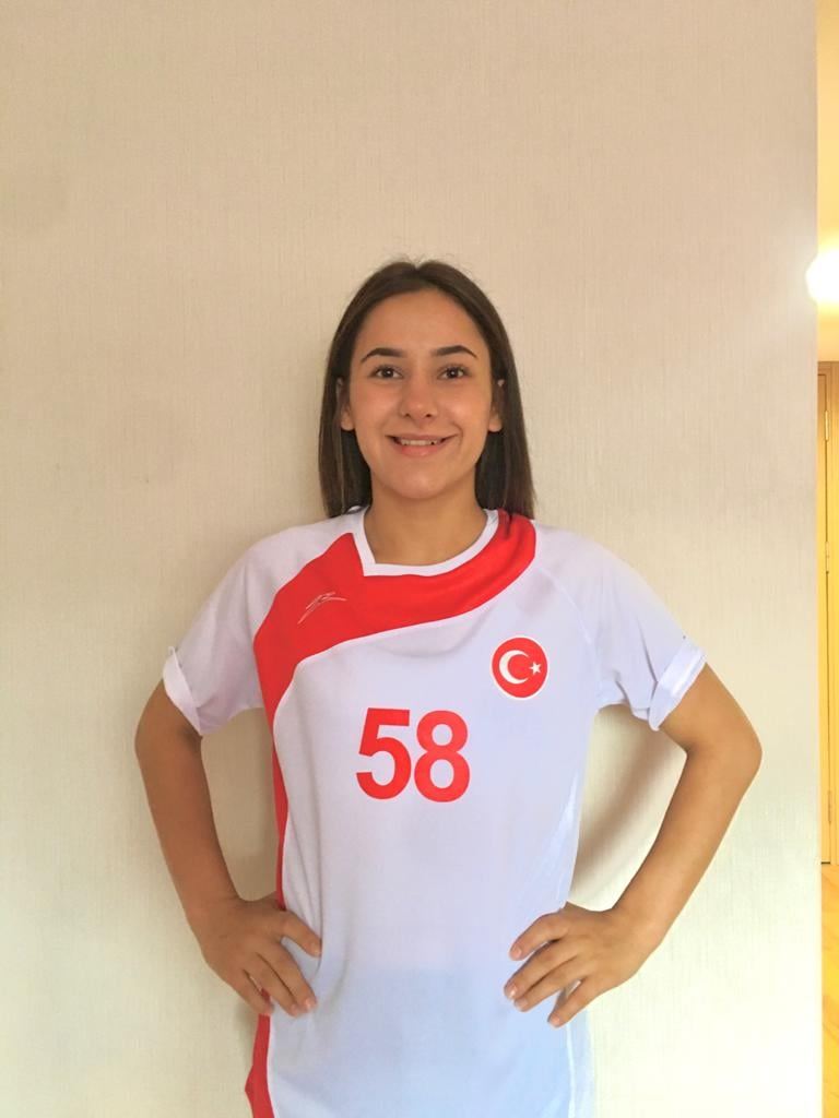 ASLINUR CAMCI MİLLİ TAKIMDA