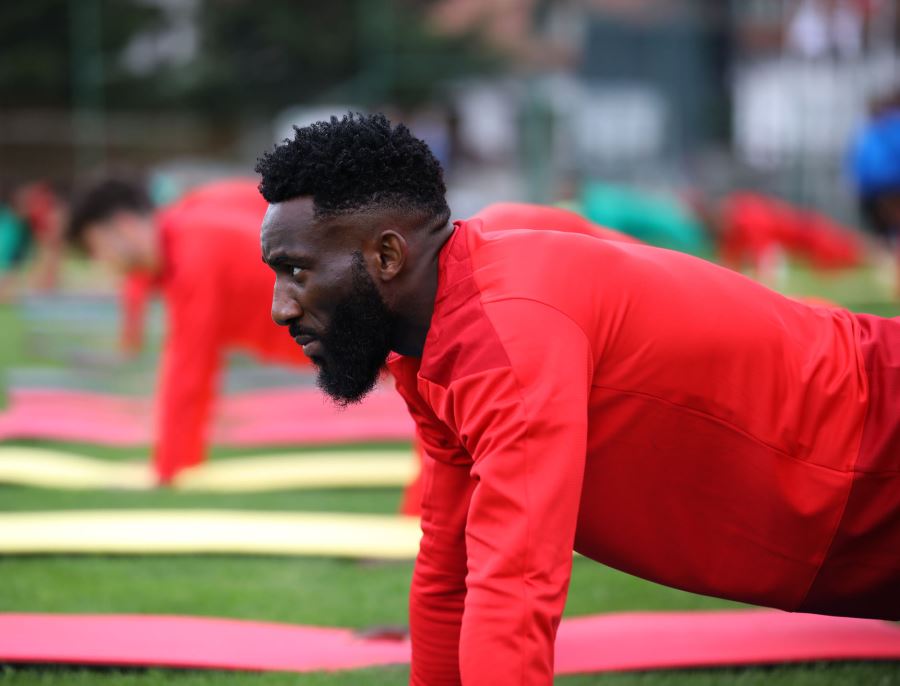 AARON APPİNDANGOYE ŞOKU