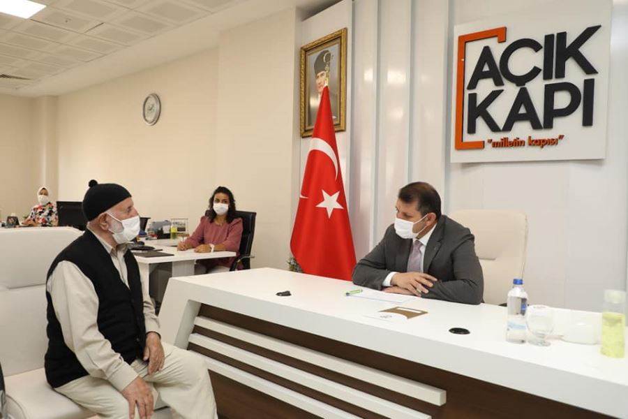 SIKINTILARI VE TALEPLERİ DİNLEDİ