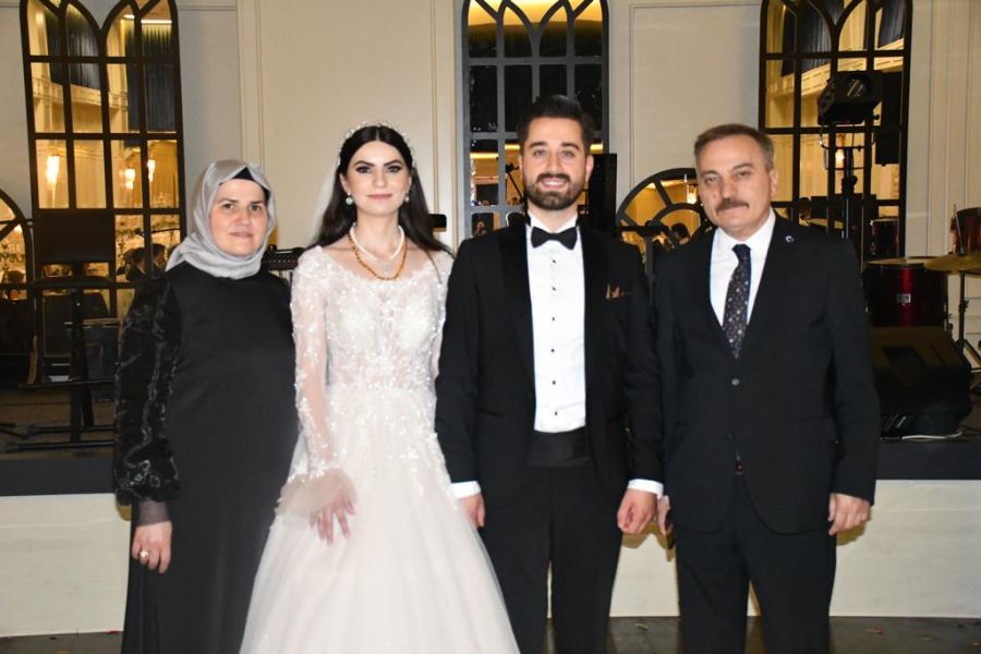 ALBAYRAK AİLESİNİN MUTLU GÜNÜ