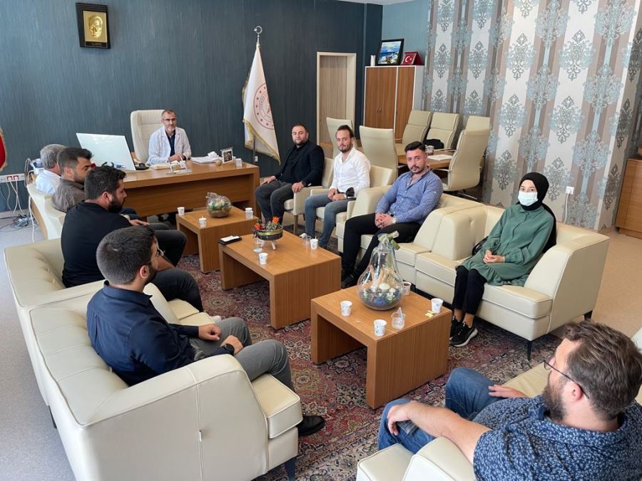 AK GENÇLİKTEN KURUMLARA ZİYARET