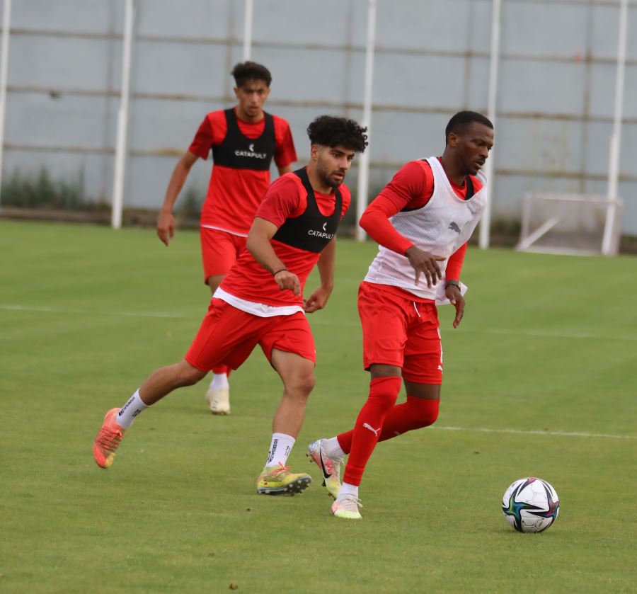 RÖVANŞ MAÇINA BİLENİYOR