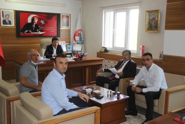 KÖY SAKİNLERİNDEN BAĞIŞ KAMPANYASI