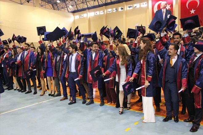 MUHTEŞEM MEZUNİYET TÖRENİ