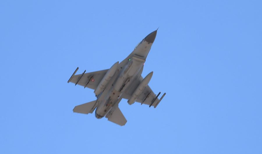 F-16 SİVAS SEMALARINI SÜSLEDİ