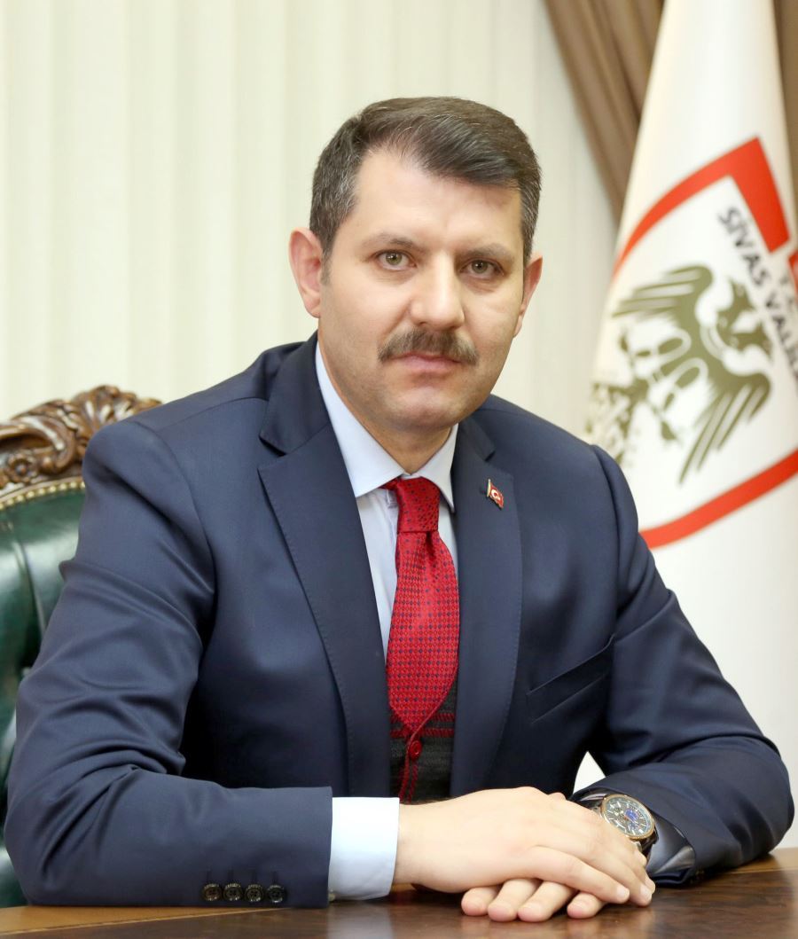 GÖREVLERİNDE BAŞARILAR DİLEDİ