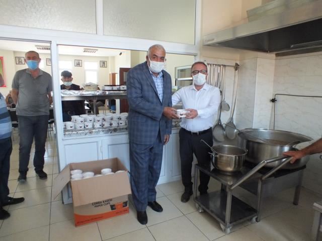 ULAŞ'TA AŞURE DAĞITILDI