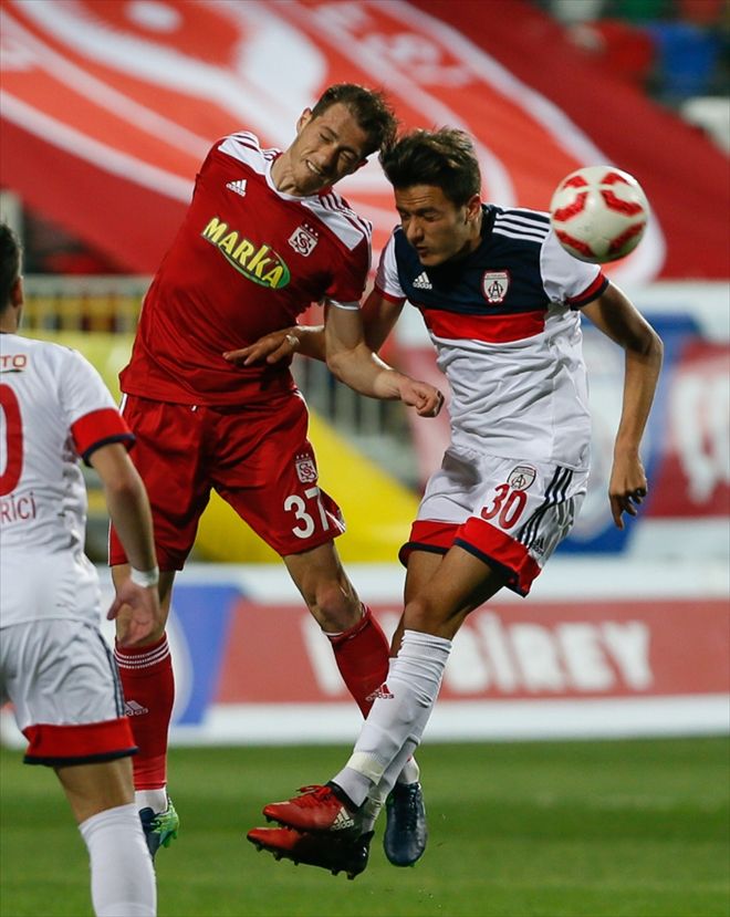 HAKAN VE DEJAN DAMGA VURDU