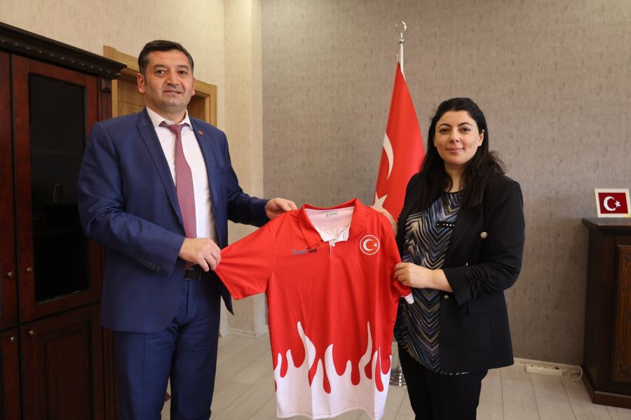 KARATE FEDERASYONU BAŞKANI SİVAS'TA