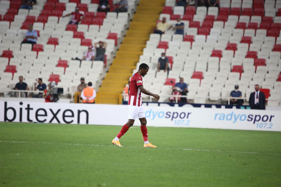 KAYODE CEZALI DURUMDA