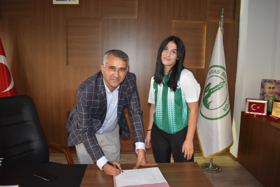 BELEDİYESPOR, KADROSUNA GÜÇ KATTI